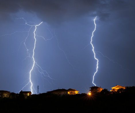 Does lightning ever strike the same place twice?